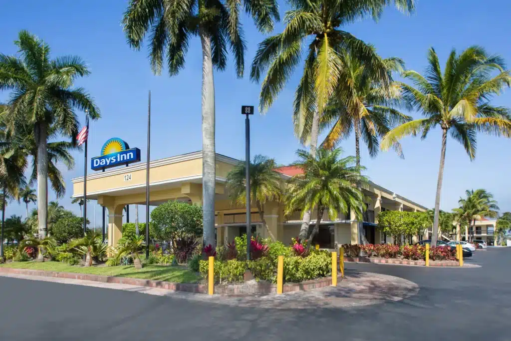 Hotel Near Miami & The Florida Keys | Days Inn Florida City